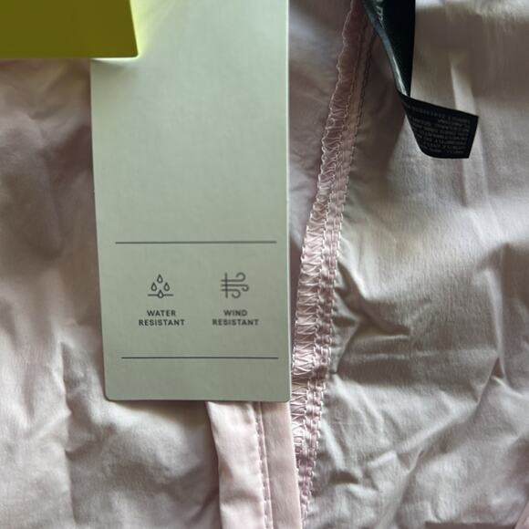 NWT All In Motion Cropped Hooded Windbreaker - Picture 4 of 6